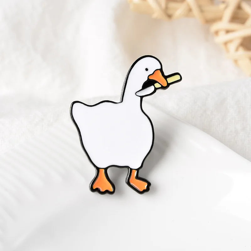 Ins Tide Creative Cartoon Untitled Goose Game Game Big Goose Brooch Cute Enamel White Goose Badge all-match Clothing Accessories